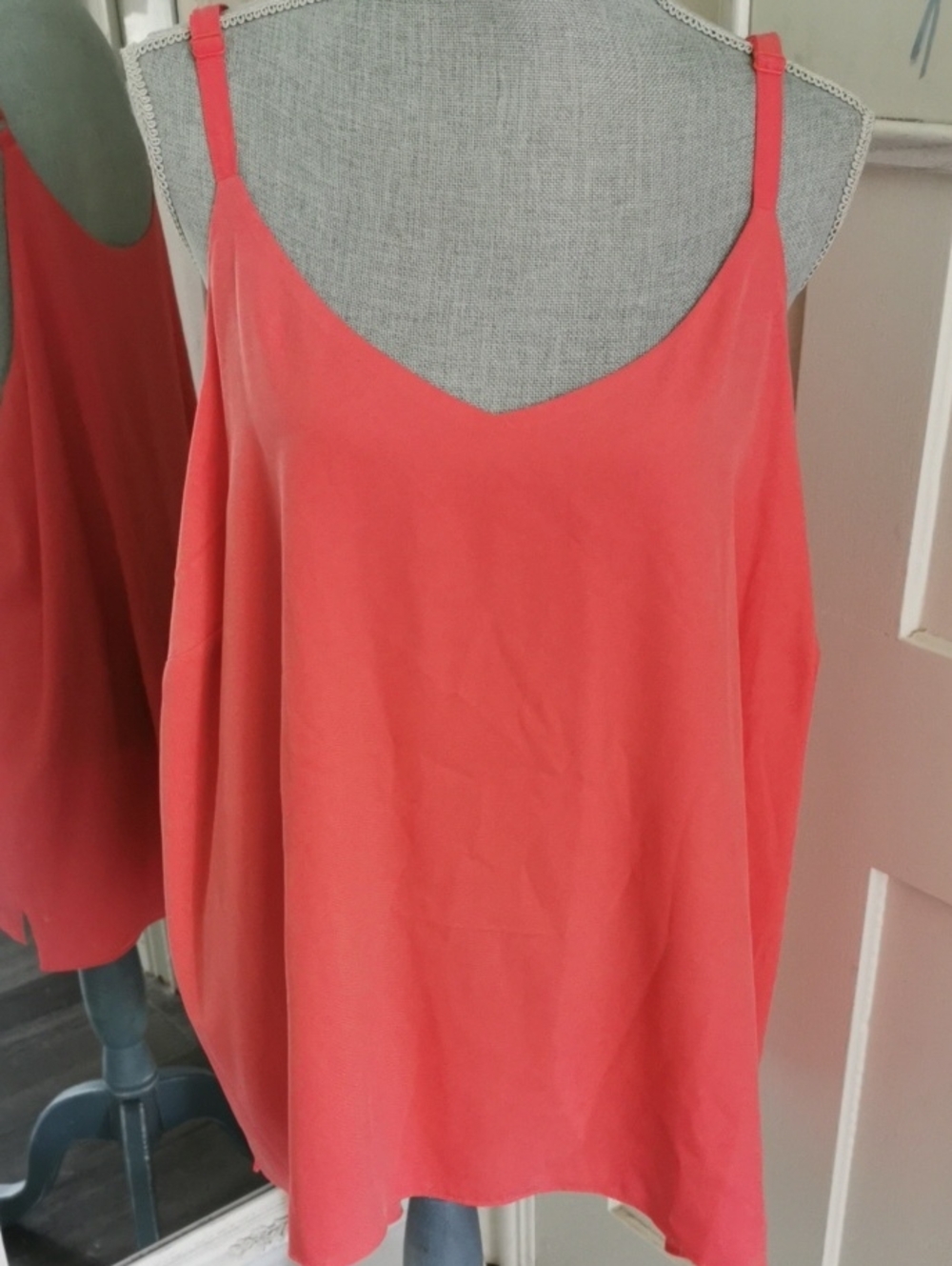 Pennigtons Coral Sleeveless Tank Top V Neck Plus Size. 3X